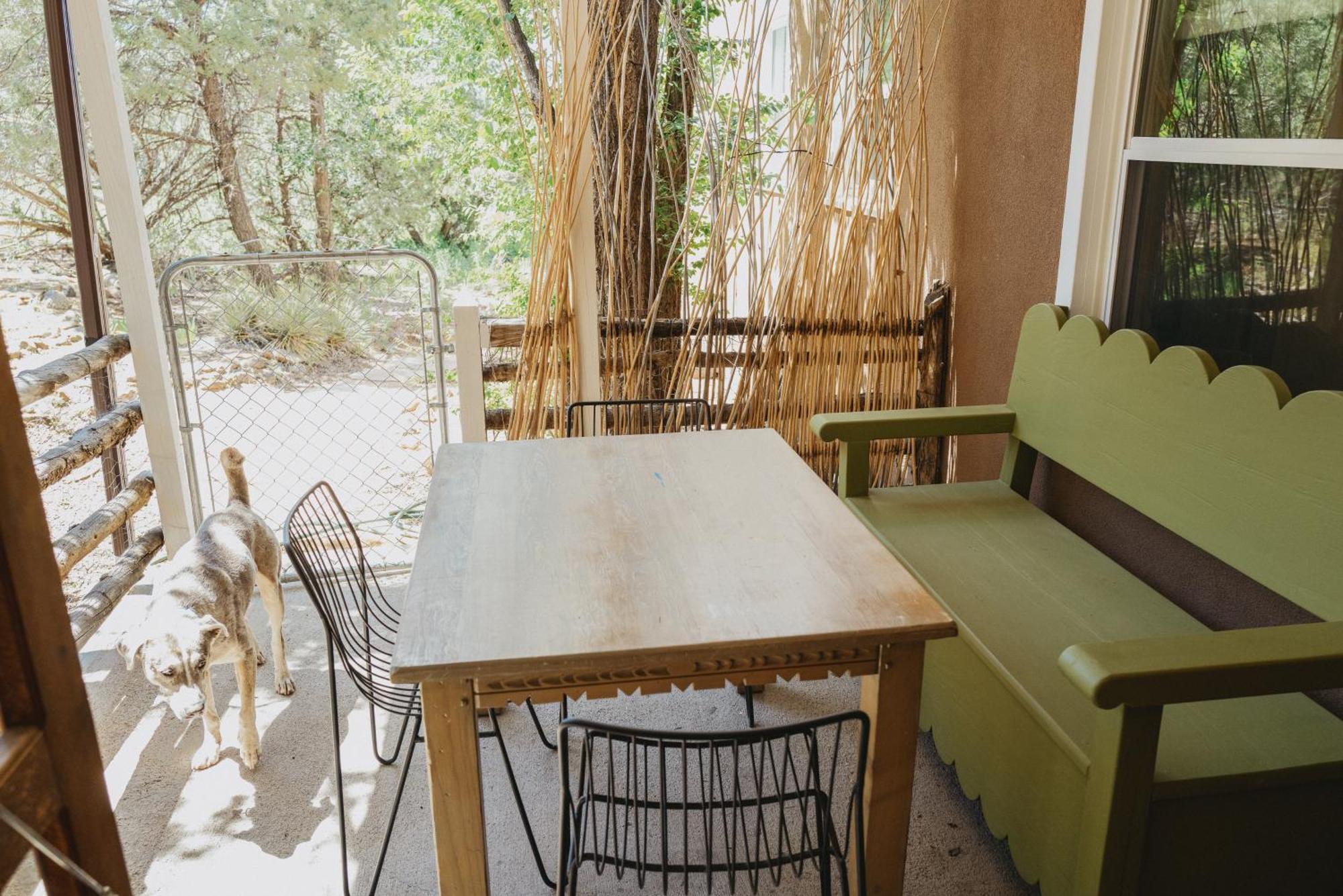 Tesuque Outpost Casita F Views In Ferienhaus *